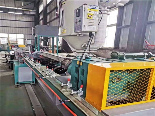 貼片式滴灌帶特點(diǎn)及主要作用